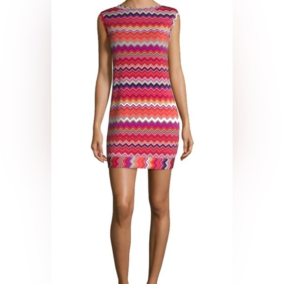 Trina Turk Dresses & Skirts - Trina Turk Zinnia Printed Sheath Dress EUC size M